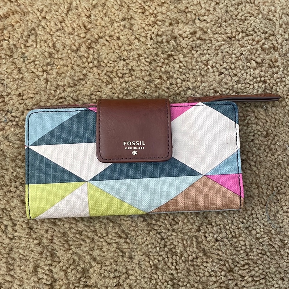 Multicolor Geometric Leather Fossil Wallet 👝